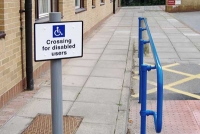 barierka dla niepełnosprawnych